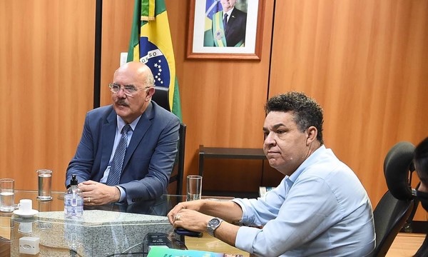 Ex-ministro de Bolsonaro preso em operação da PF