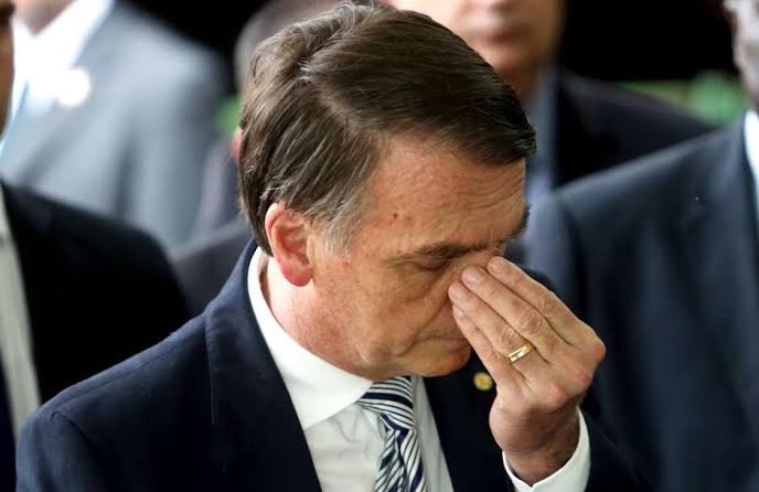 Após derrota, Bolsonaro se isola e não atende nem auxiliares próximos