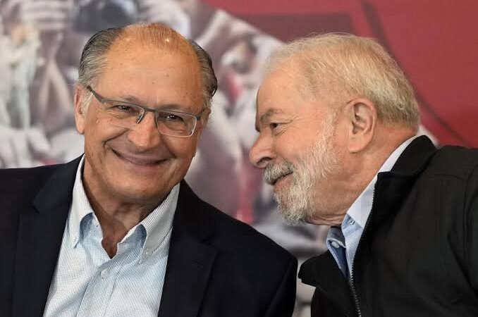 Enquanto ainda há bolsonaristas “esperando 72h”, Lula será diplomado hoje