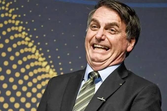 Hotéis de luxo, sorvetes e cosméticos na lista de gastos de R$ 27 milhões de Bolsonaro no cartão corporativo