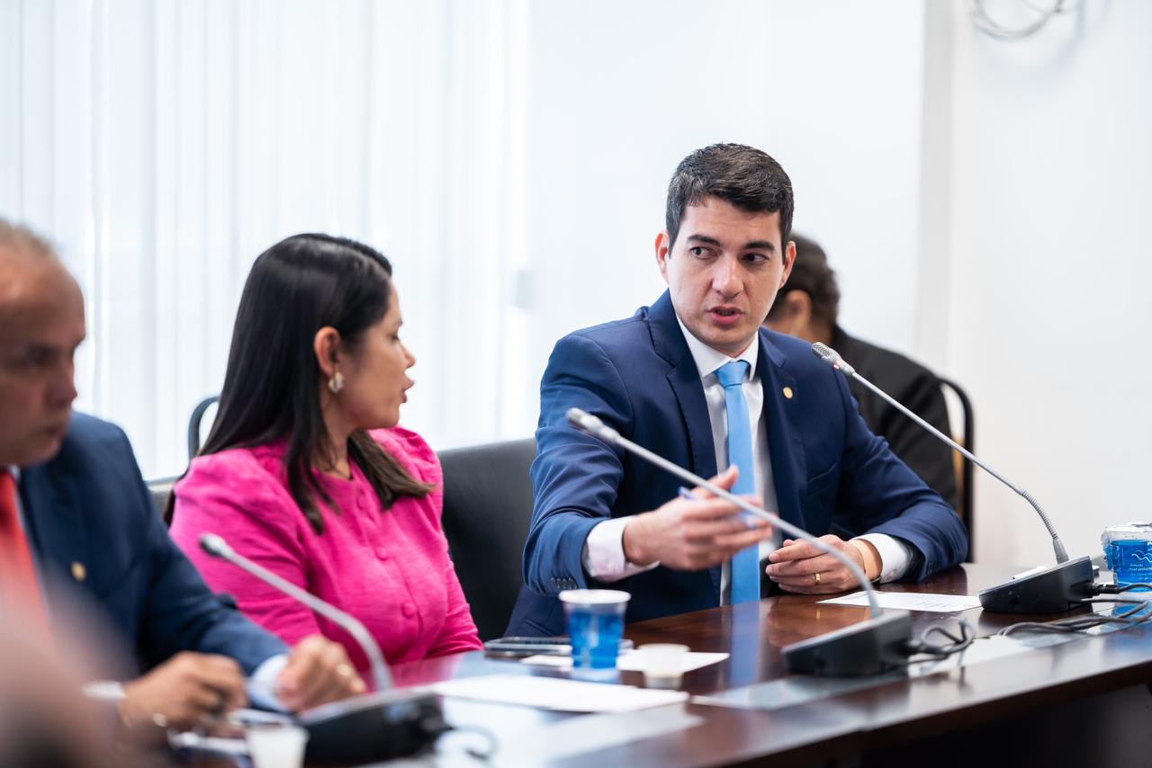 Fernando Braide debate gestão de resíduos sólidos em Comissão de Meio Ambiente