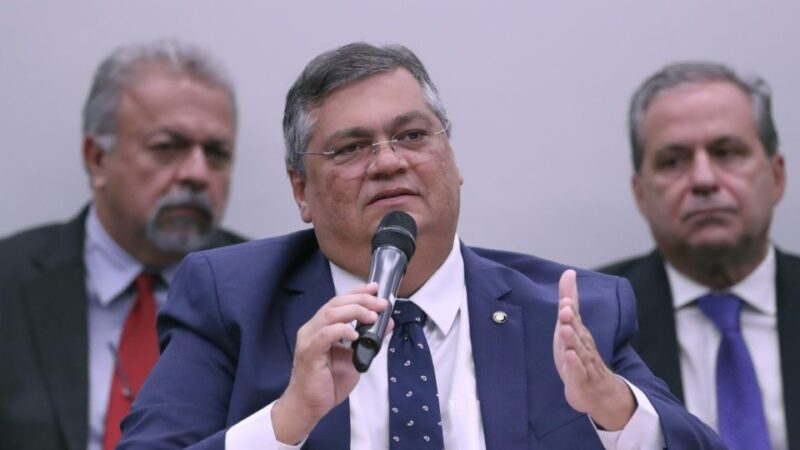 Senado convoca Dino para esta terça (09)