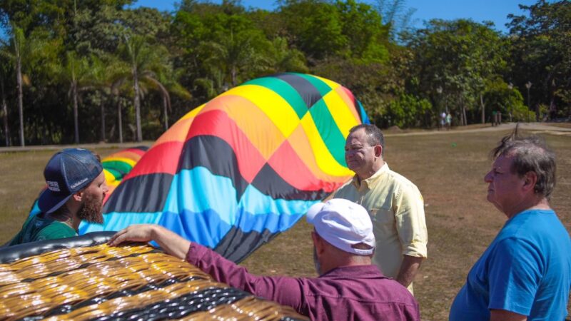 Governador estuda implantar passeios turísticos em balão de ar quente no Maranhão
