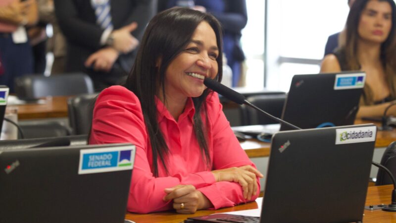 Eliziane Gama intensifica articulação para conseguir assinaturas para PEC que reduz jornada de trabalho